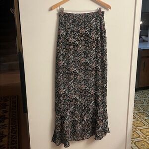 Floral green maxi flowy cottagecore mermaid skirt size small